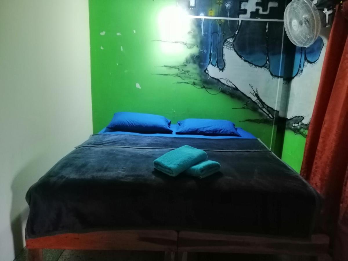Banphe​ Hostel Екстер'єр фото