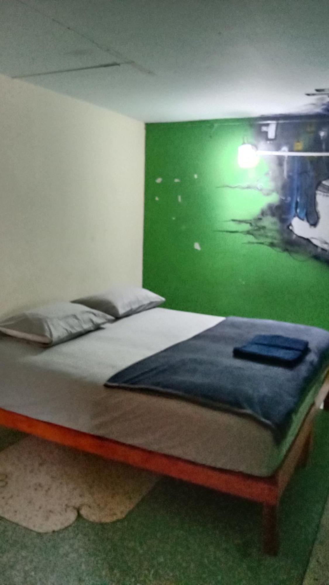 Banphe​ Hostel Екстер'єр фото